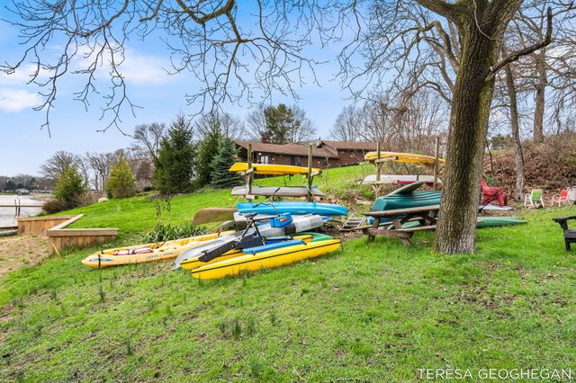 3283 Lorrimar Lane, Saugatuck, MI 49453