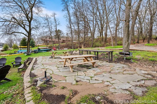 3283 Lorrimar Lane, Saugatuck, MI 49453