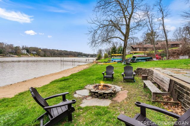 3283 Lorrimar Lane, Saugatuck, MI 49453