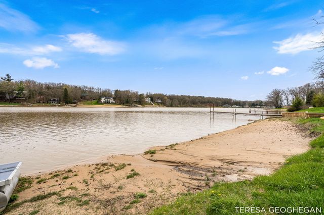 3283 Lorrimar Lane, Saugatuck, MI 49453