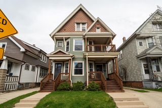 2556 Brisbane AVENUE #2558, Milwaukee, WI 53207