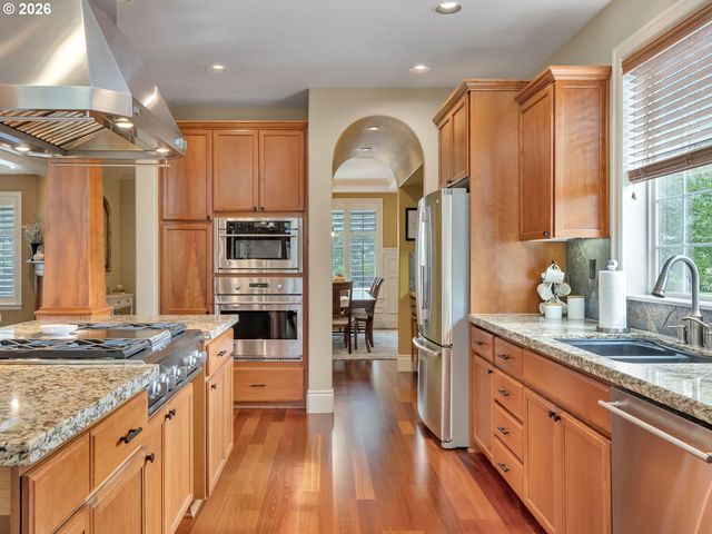14888 Se HOLLAND Loop, Happy Valley, OR 97086