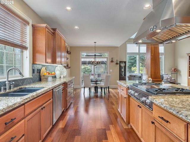 14888 Se HOLLAND Loop, Happy Valley, OR 97086