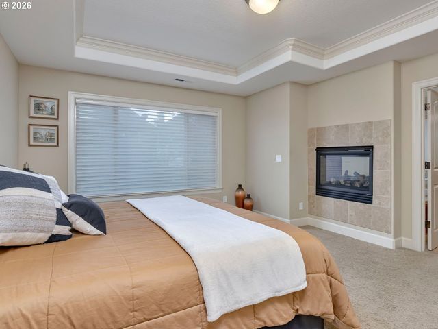 14888 Se HOLLAND Loop, Happy Valley, OR 97086
