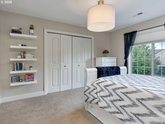14888 Se HOLLAND Loop, Happy Valley, OR 97086