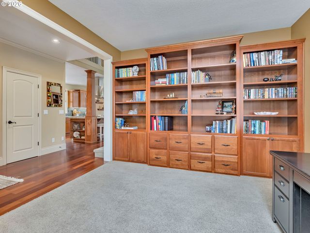 14888 Se HOLLAND Loop, Happy Valley, OR 97086