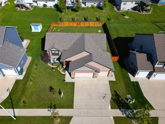 2285 Orion Street SW, Rochester, MN 55902