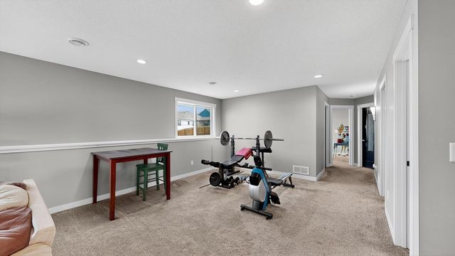 2285 Orion Street SW, Rochester, MN 55902