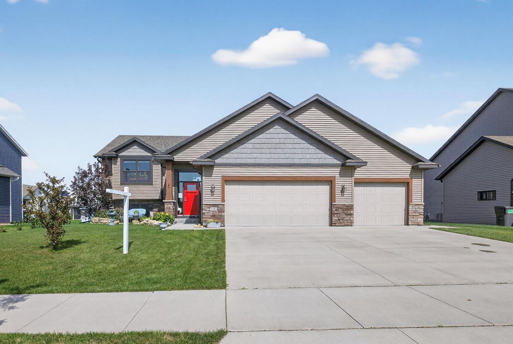 2285 Orion Street SW, Rochester, MN 55902