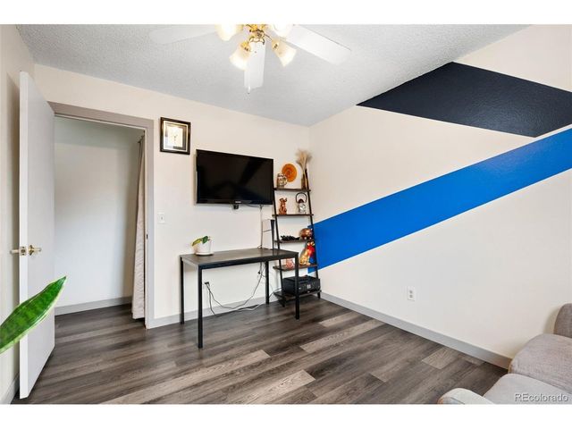 1927 Cathay Ct, Aurora, CO 80011