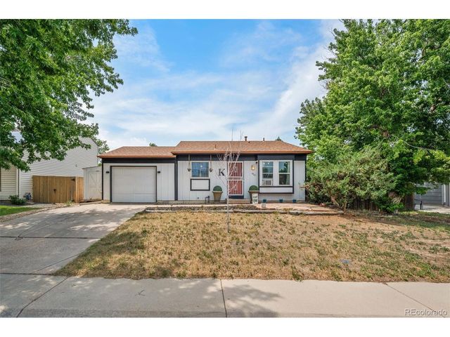 1927 Cathay Ct, Aurora, CO 80011