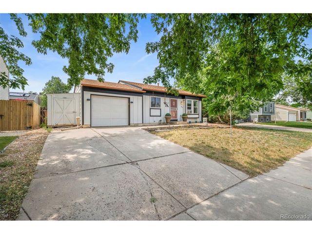 1927 Cathay Ct, Aurora, CO 80011