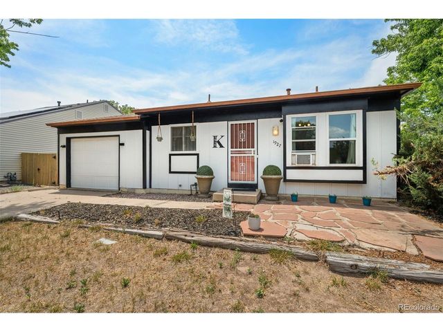 1927 Cathay Ct, Aurora, CO 80011