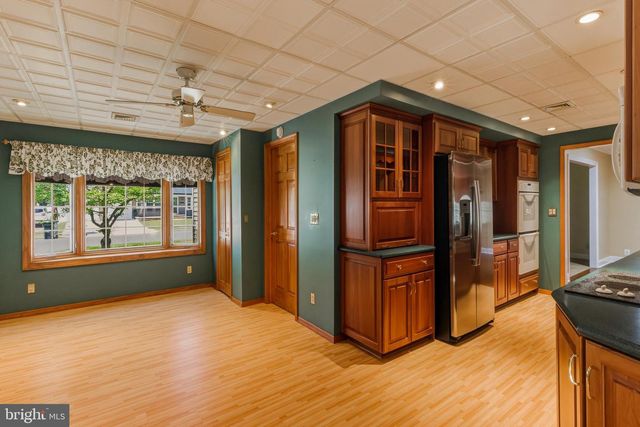 554 LYNN AVE, West Deptford, NJ 08096