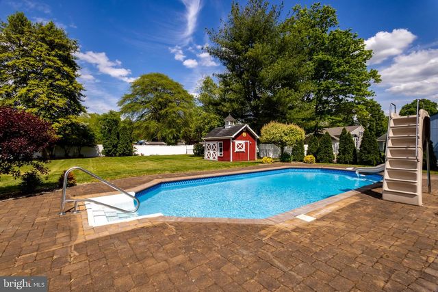 554 LYNN AVE, West Deptford, NJ 08096