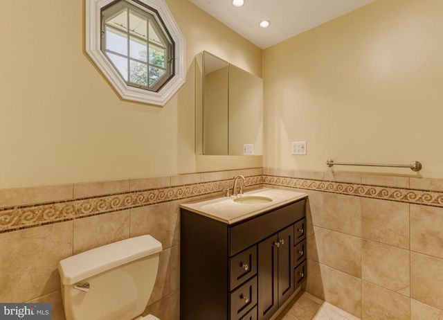 554 LYNN AVE, West Deptford, NJ 08096