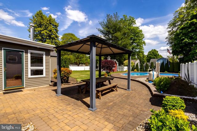 554 LYNN AVE, West Deptford, NJ 08096