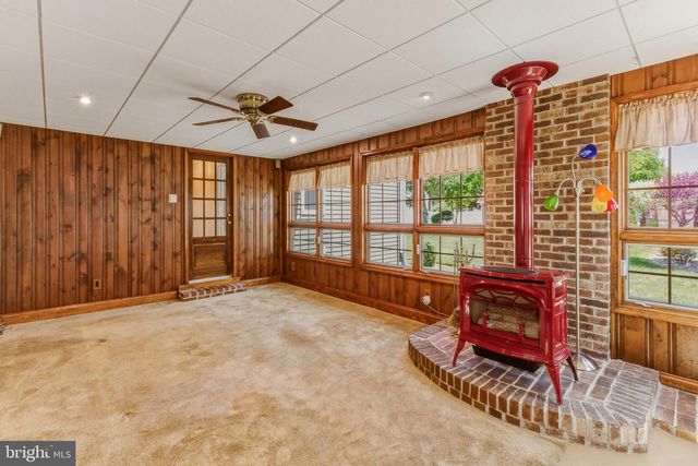 554 LYNN AVE, West Deptford, NJ 08096