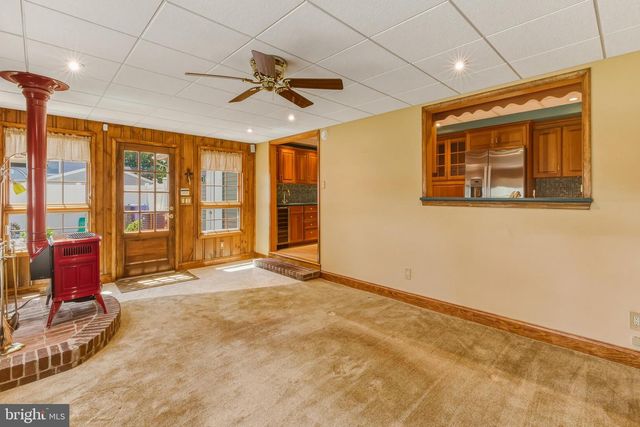 554 LYNN AVE, West Deptford, NJ 08096