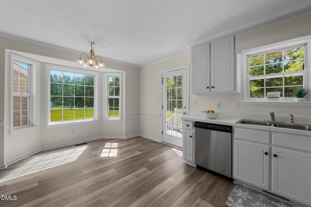 60 Candlewood Drive, Zebulon, NC 27597