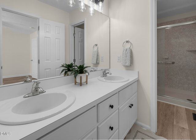 60 Candlewood Drive, Zebulon, NC 27597