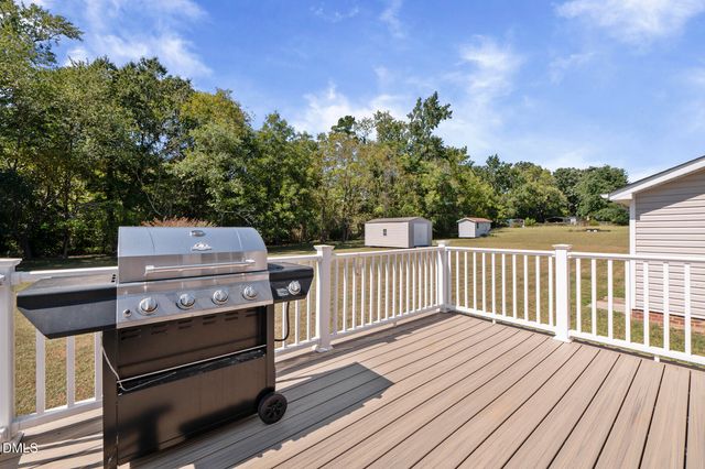 60 Candlewood Drive, Zebulon, NC 27597