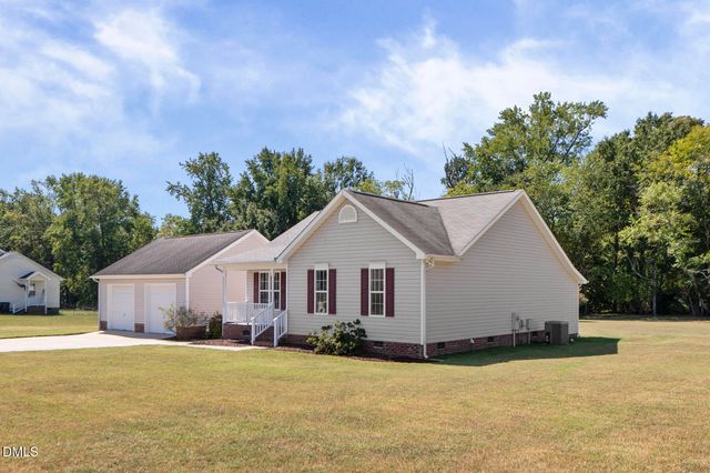 60 Candlewood Drive, Zebulon, NC 27597