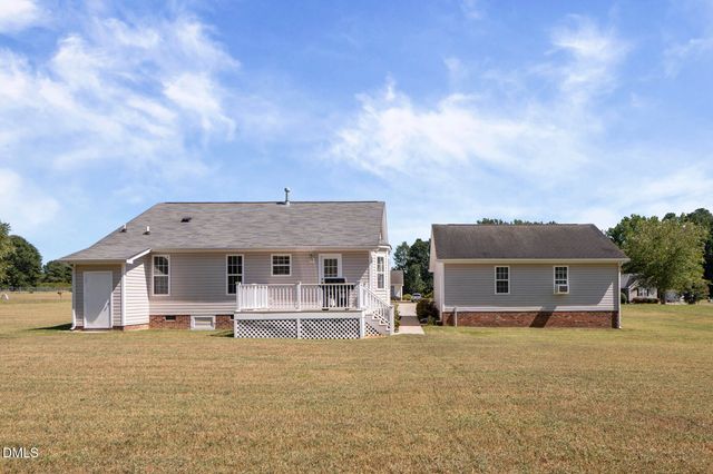 60 Candlewood Drive, Zebulon, NC 27597