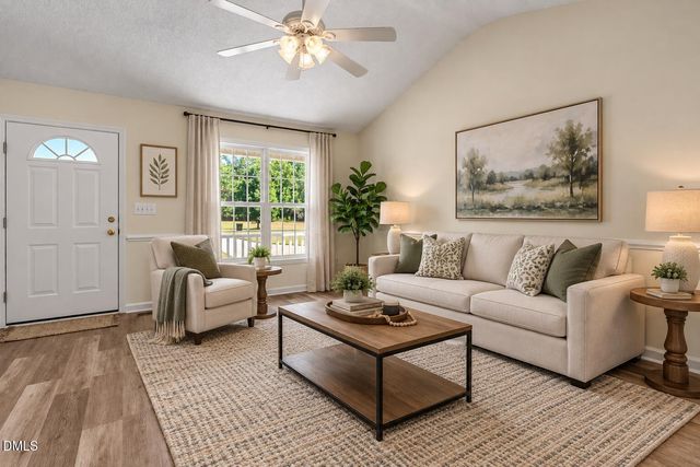 60 Candlewood Drive, Zebulon, NC 27597