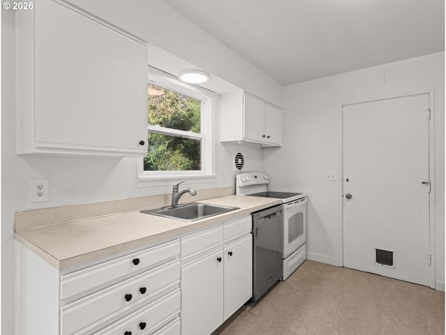 6407 Sw 47TH Pl, Portland, OR 97221