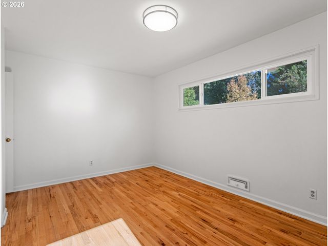 6407 Sw 47TH Pl, Portland, OR 97221
