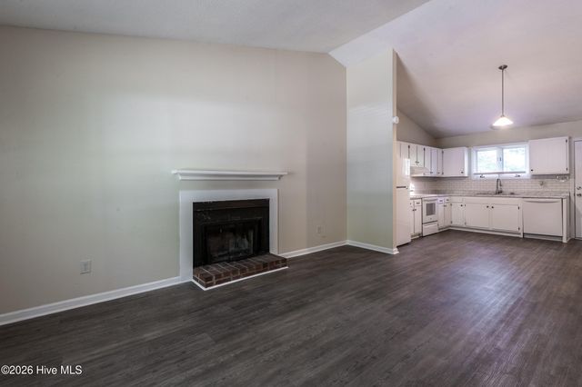 1934 White Hollow Drive A, Greenville, NC 27858