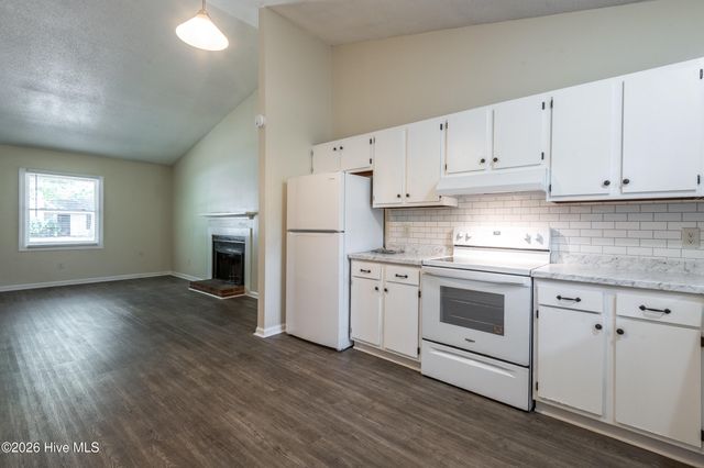 1934 White Hollow Drive A, Greenville, NC 27858