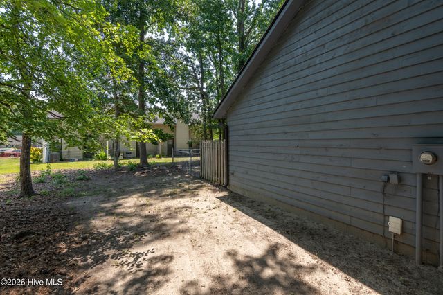 1934 White Hollow Drive A, Greenville, NC 27858