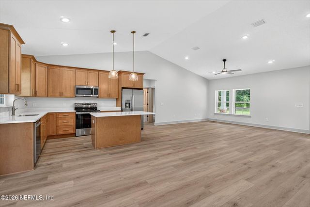 231 E STATE ROAD 100, San Mateo, FL 32187