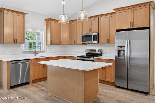 231 E STATE ROAD 100, San Mateo, FL 32187
