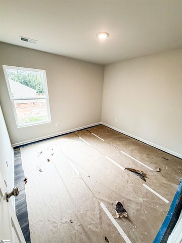 102 Heatherwood Drive, Gray Court, SC 29645