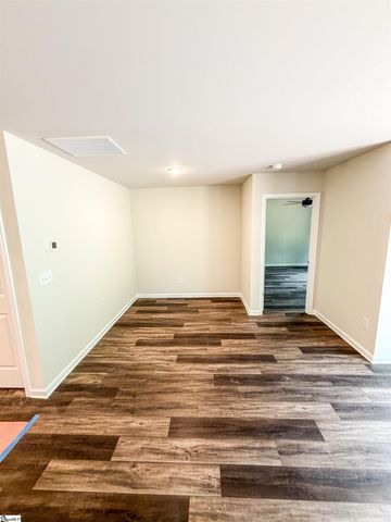 102 Heatherwood Drive, Gray Court, SC 29645