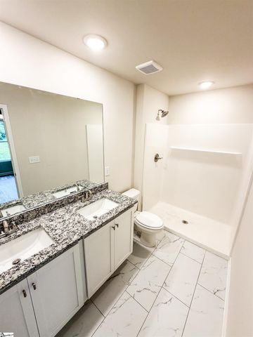 102 Heatherwood Drive, Gray Court, SC 29645