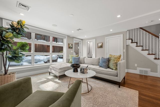 28 Bradford St, Boston, MA 02118