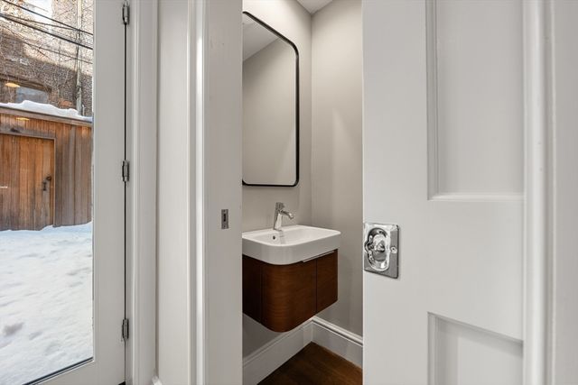 28 Bradford St, Boston, MA 02118