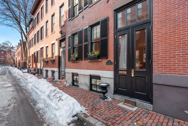 28 Bradford St, Boston, MA 02118