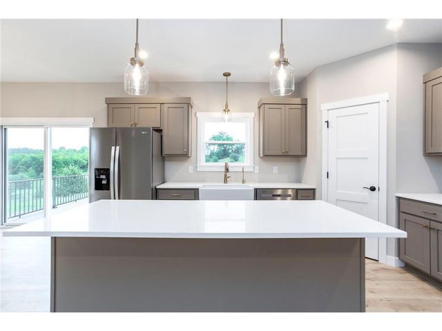 738 Magoo Road, Hudson, WI 54016
