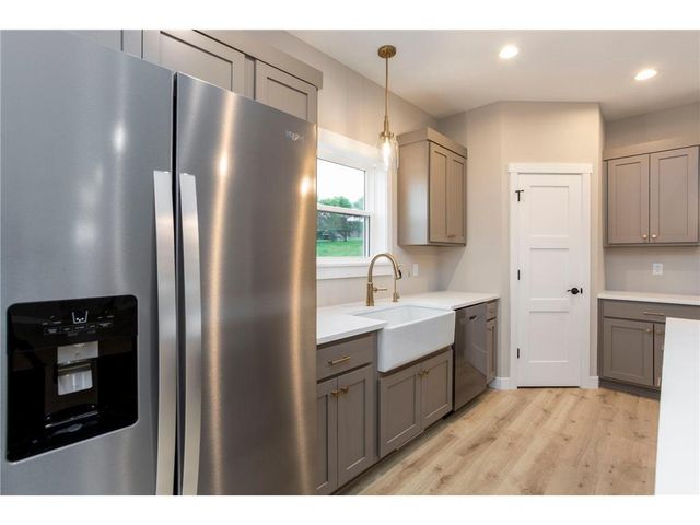 738 Magoo Road, Hudson, WI 54016