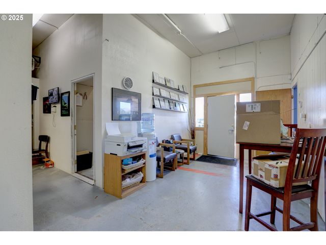 702 MYRTLE St, The Dalles, OR 97058