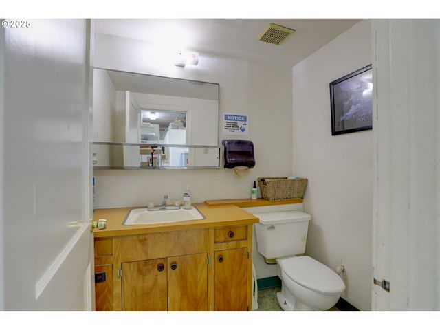 702 MYRTLE St, The Dalles, OR 97058