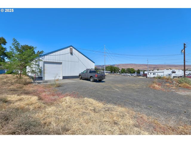 702 MYRTLE St, The Dalles, OR 97058