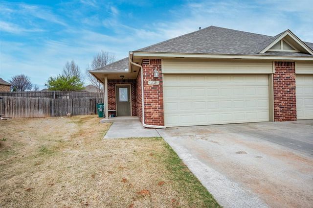 13821 Oxford Drive, Edmond, OK 73013
