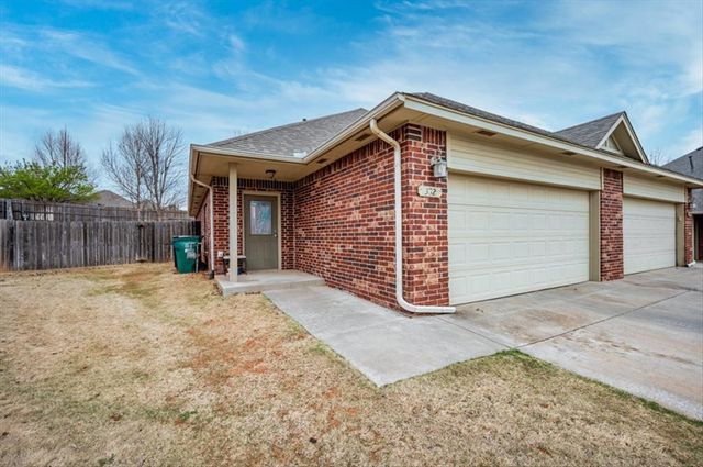 13821 Oxford Drive, Edmond, OK 73013