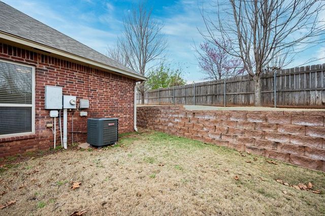 13821 Oxford Drive, Edmond, OK 73013